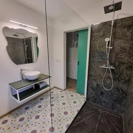 Cerf, Ouvre-moi 3* Rochefort