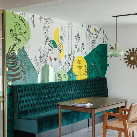 Cerf, Ouvre-moi Bed & Breakfast