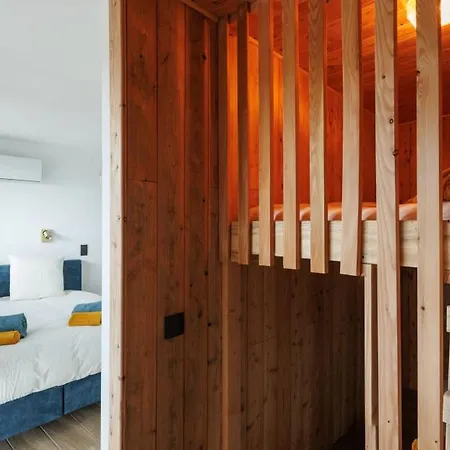 Cerf, Ouvre-moi 3* Rochefort