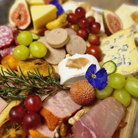 Cerf, Ouvre-moi Nocleg ze śniadaniem Rochefort