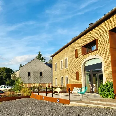 Cerf, Ouvre-moi Bed & Breakfast Rochefort