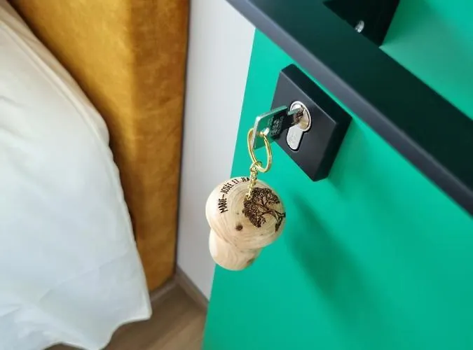 Bed & Breakfast Cerf, Ouvre-moi 3*